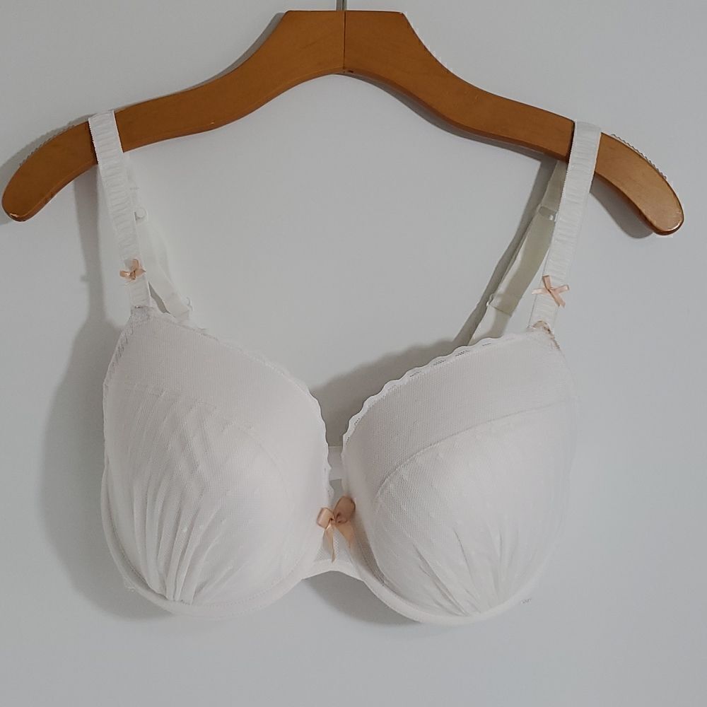 Marks & Spencer White Lace Full Cup Underwire Bra Size 32E